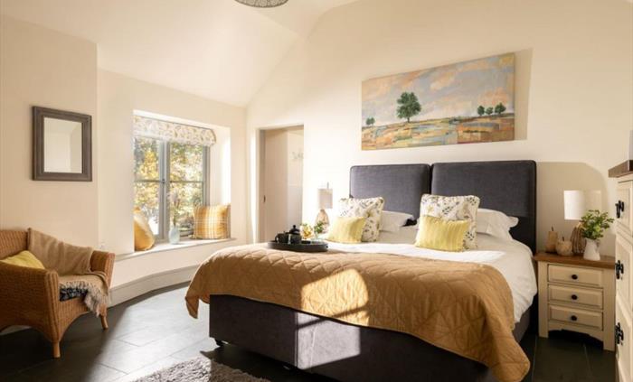 This bedroom has the option to be turned into a twin room
